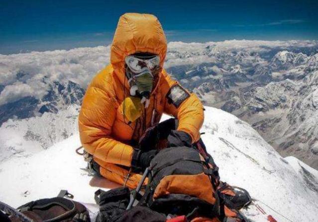 珠穆朗玛峰的可怕之处不仅是高海拔,低温度,还有空气稀薄,众所周知