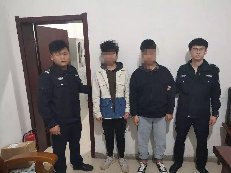 弋阳两年轻小伙凌晨拉车门盗窃结果当天被抓!另有11人团伙覆灭.