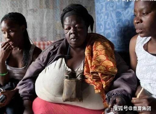 非洲肯尼亚53岁大妈体重400斤被当地人称为美女