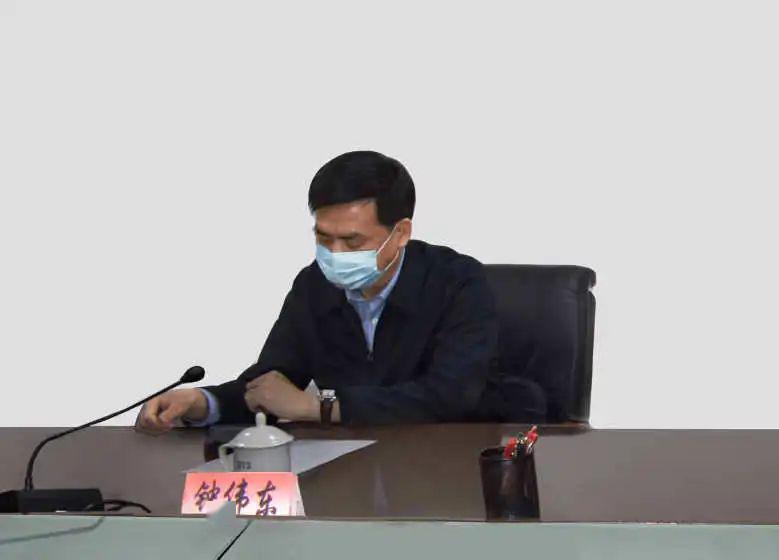 钟伟东同志任市城市管理行政执法局党组书记局长