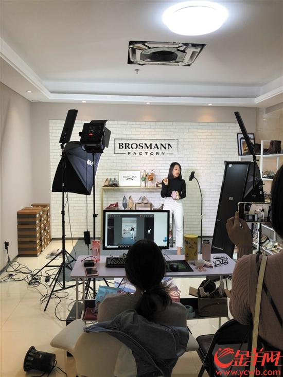 网红直播大热走俏佛山正进入越来越多行业