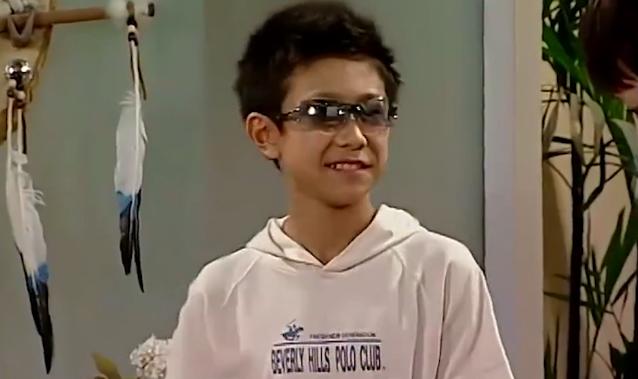 墨镜酷boy啥的,刘星也拿捏得死死的.标准女团风有没有!