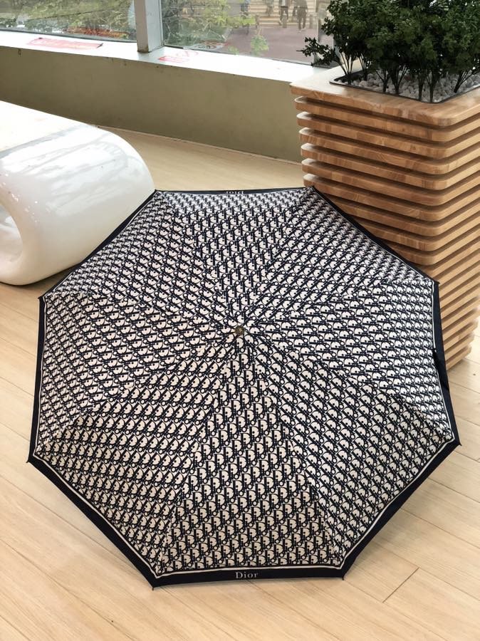 奢侈品牌也会出晴雨伞lvgucci古驰香奈儿巴宝莉爱马仕雨伞