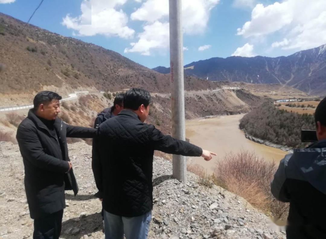 巡河】昌都市委副书记,常务副市长杨灏赴边坝县怒江边坝段巡河_河道