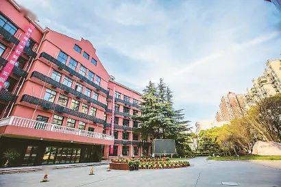 推荐学校(学校排序不分先后)上海新闻出版职业技术学校上海新闻出版