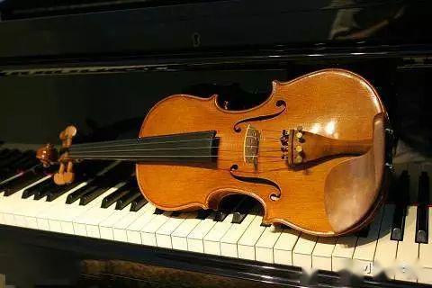 在克雷莫纳一把好的小提琴就是全世界