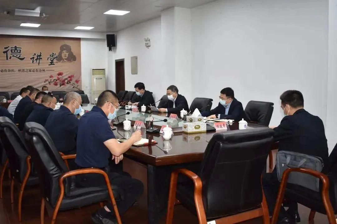 钟伟东同志任市城市管理行政执法局党组书记局长