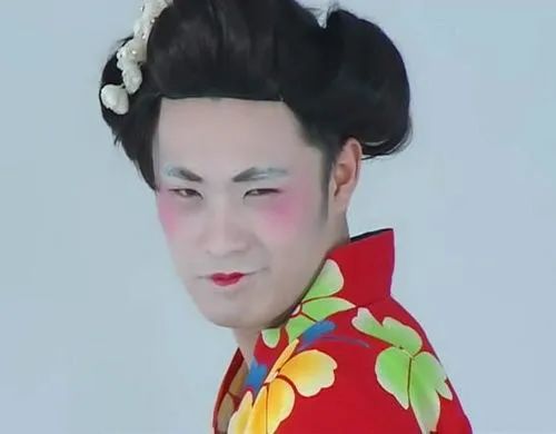 《女装只有0次和无数次,看完后女生都会觉得自愧不如》