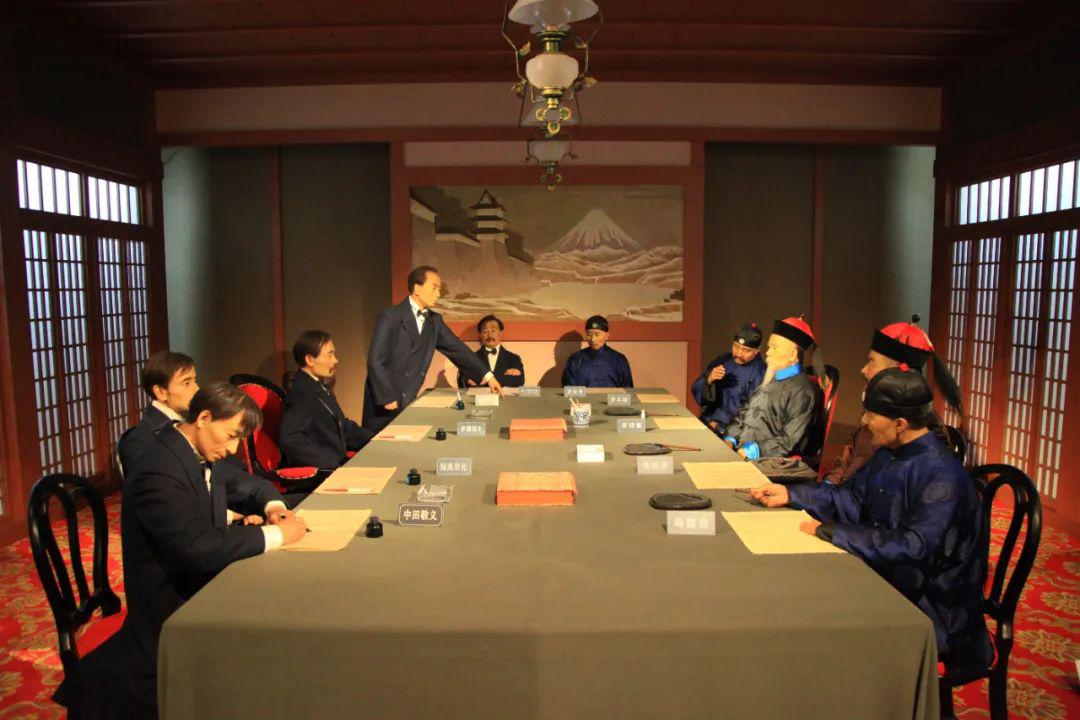 两个月后清政府被迫与日本签订不平等条约《马关条约》,标志着中日