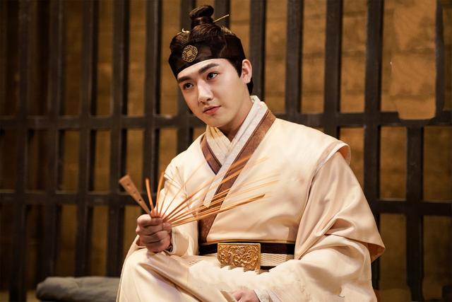 一共48集现在已经更新26集,剧情过半,但是主演的三个人唐泛,隋州,汪植