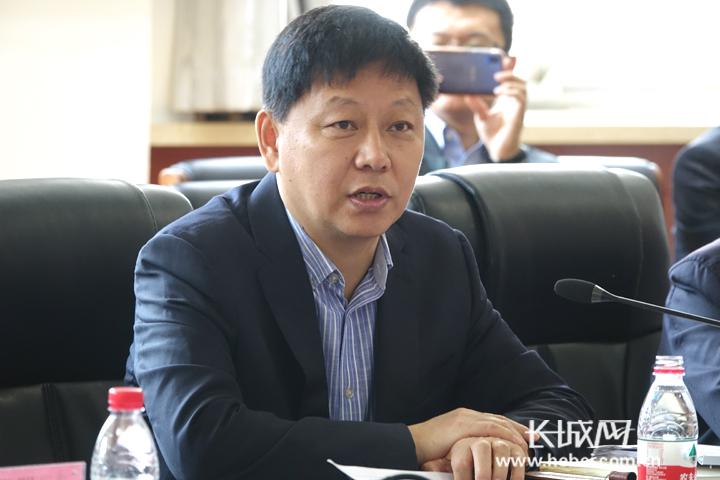 衡水市委副书记邸义参加了捐赠仪式并讲话.