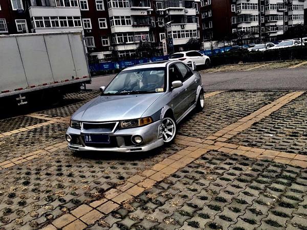 延续三菱evo情结 我的铆钉宽体菱帅-搜狐大视野-搜狐新闻