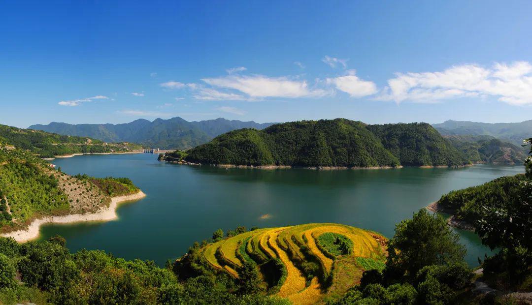 珊溪水库鱼头shanxi reservoir珊溪水库位于温州市境内的飞云江干流中