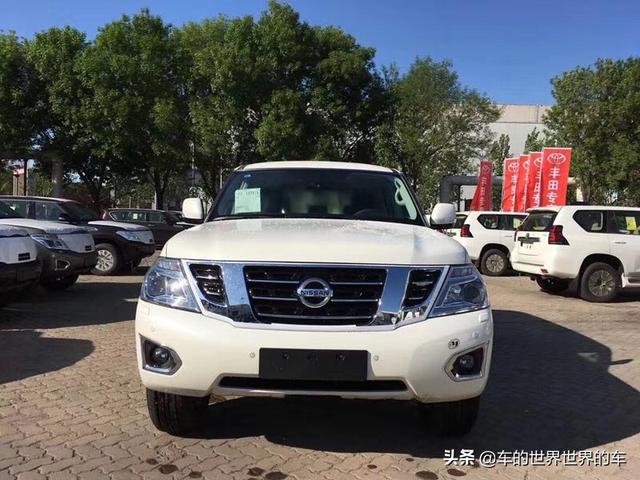 日产途乐se硬派越野车