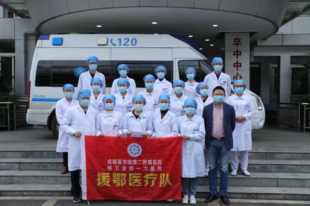 "热干面","蛋烘糕"向武汉,成都致敬,2020年全球首对圈养大熊猫双胞胎