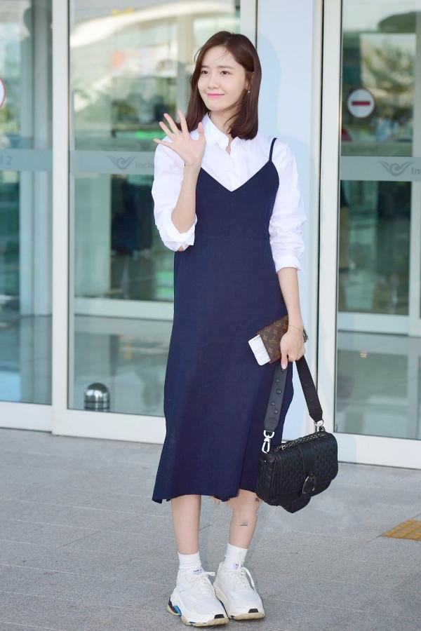 今春火了一种显高穿搭叫连衣裙老爹鞋时髦好看又减龄