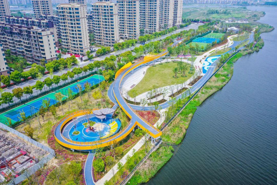 积极推进相关休闲运动项目布局,在北山游步道新建首个山地自行车公园