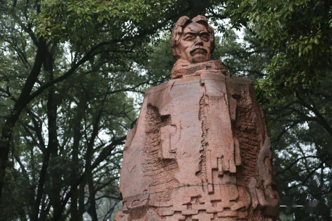 武汉市施洋烈士陵园及墓