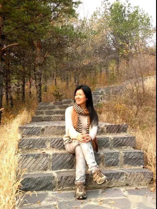 李浔的诗歌承德记承德有弓,射出去的箭至今仍没回来远方是滦河游不到