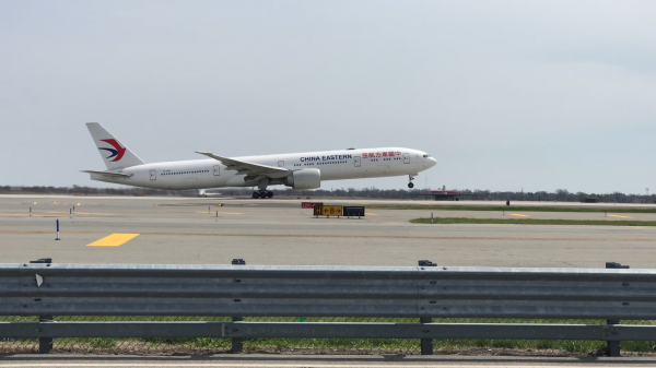 接小留學生回國 東航臨時航班MU7092從紐約飛抵杭州 國際 第1張