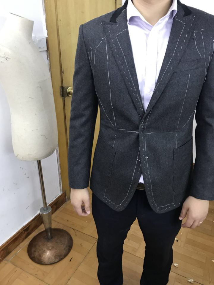 宛溢西装定制一件全手工的西服是如何制作出来的