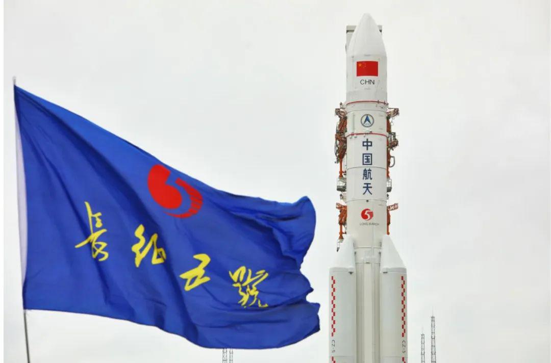 长征五号b运载火箭全图曝光,本月首飞!长五,长五b究竟有何区别?