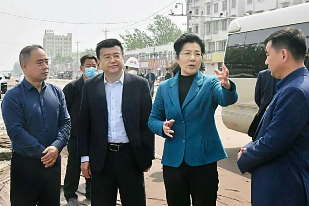 李淑侠把重大项目和重点工程打造成福祉工程