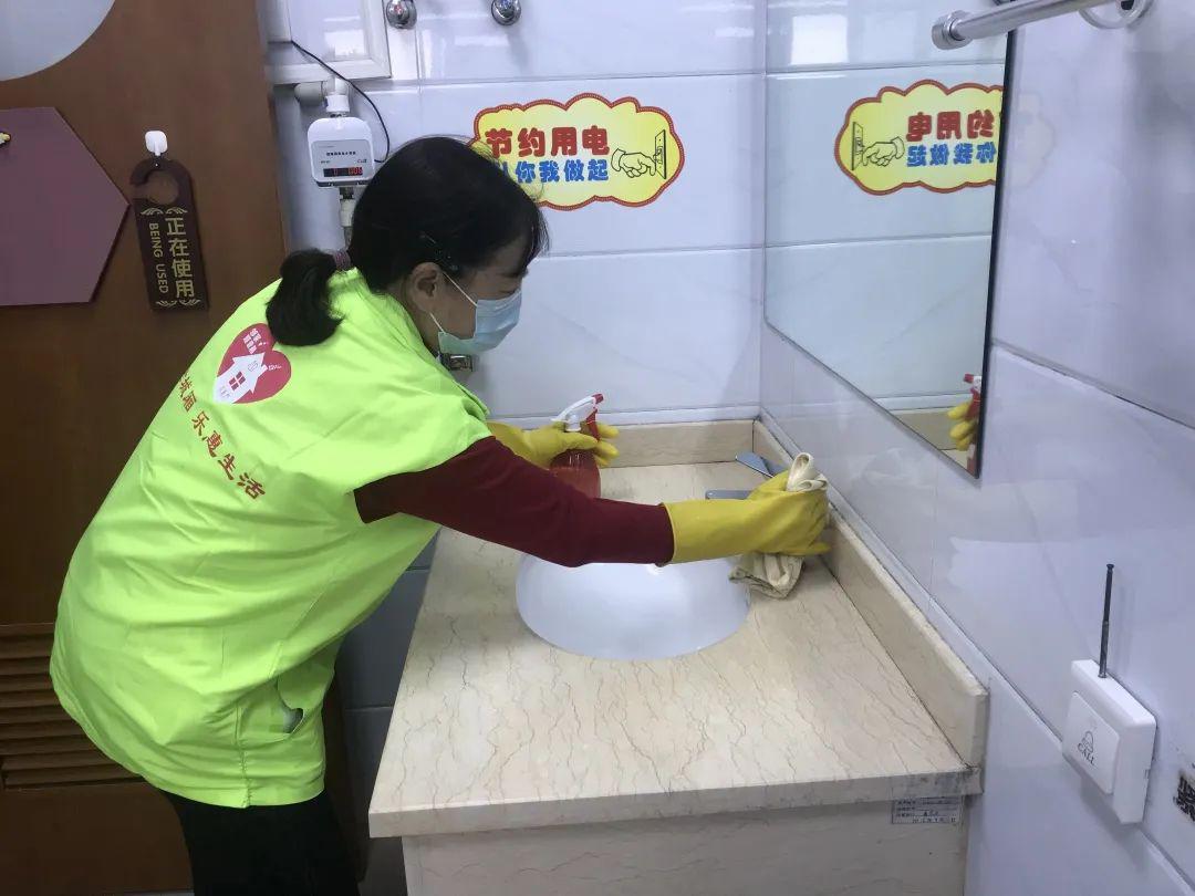 又可以免费洗澡了老城厢助浴助洁等为老服务项目逐步恢复