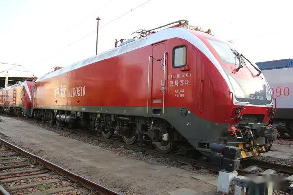 (电力:和谐d3)1990年,郑州局管内线路全部完成电气化改造,京广线上