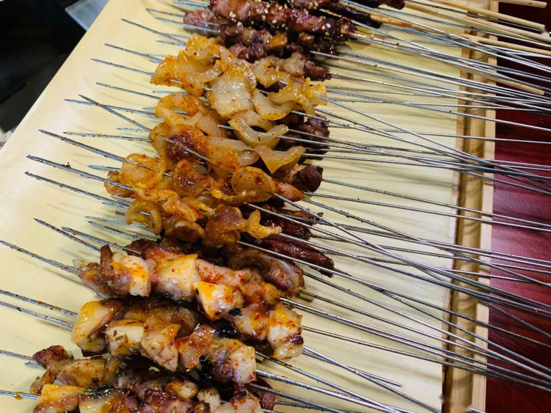 串门儿小炉子八分熟原味烧烤,9毛小串约起来!