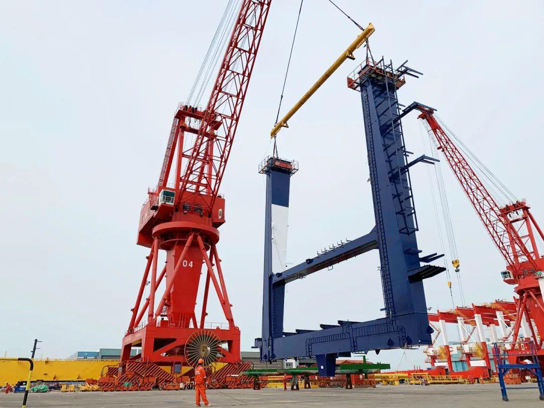 香港hit码头3台自动化轨道吊进入总装阶段