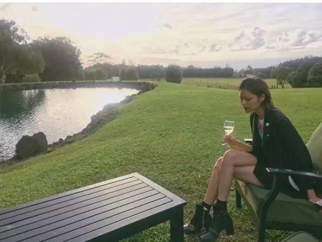 拍照姿势很尴尬?3个技巧就能解救你!