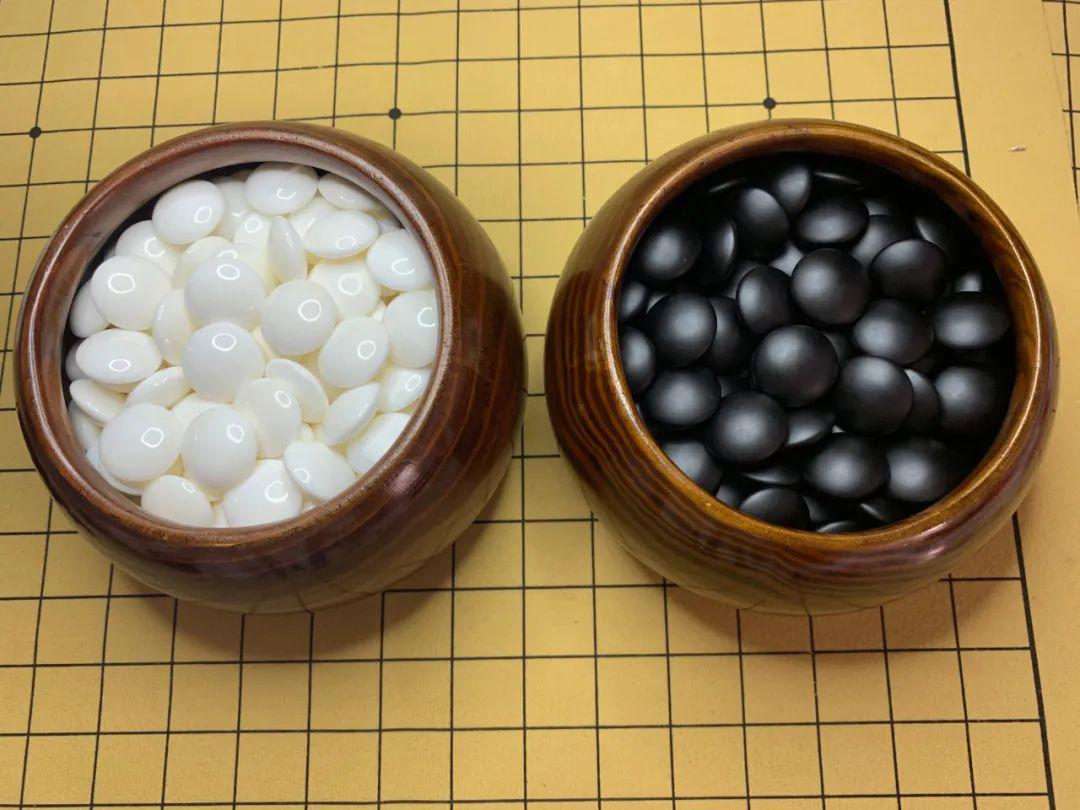 抗疫情助复工车贝棋子8折抢购送原木棋罐送高档木箱包装