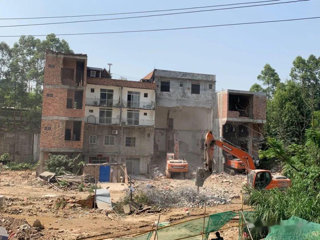 治理昆仑大道沿线违建建设高品质宜居城区