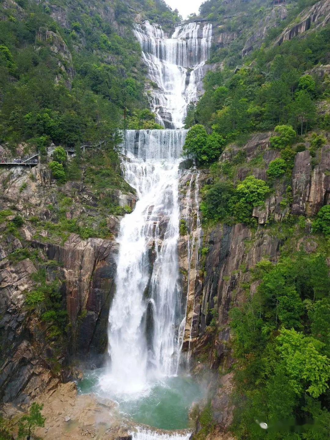 42526免门票游5a级大美神仙居赏中华第一瀑天台大瀑布享溪边柴火鸡