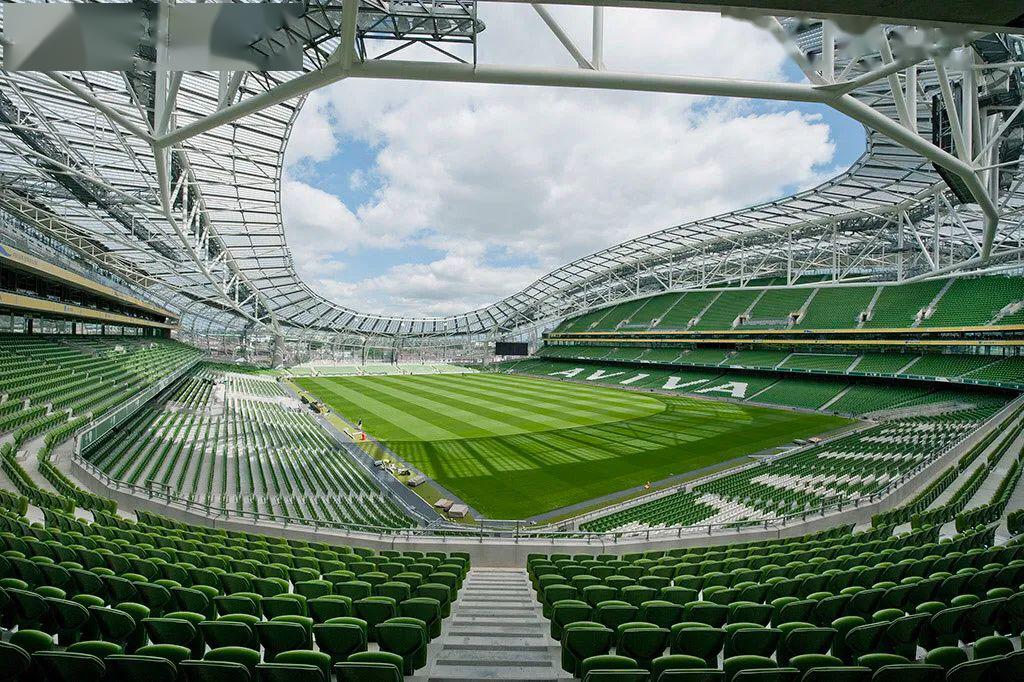 【c&h】一个优秀的足球场到底该长啥样?恒大球迷看完想哭!_体育场