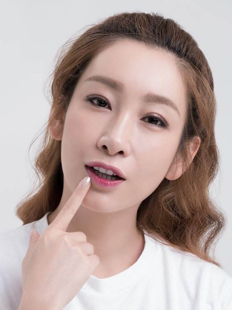 秦海璐说同学都是美女,最美的不是章子怡,自己的长相适合演白领