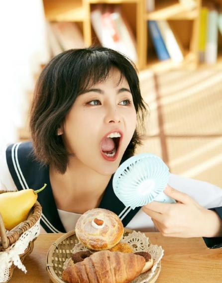 难怪张超会选择分手赵格格曝张超渣男后接连怼路人承认脾气差