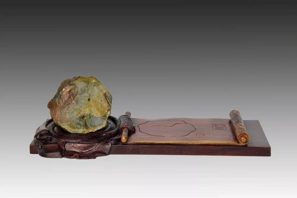 世界正在偷偷地奖励那些会玩石头的人