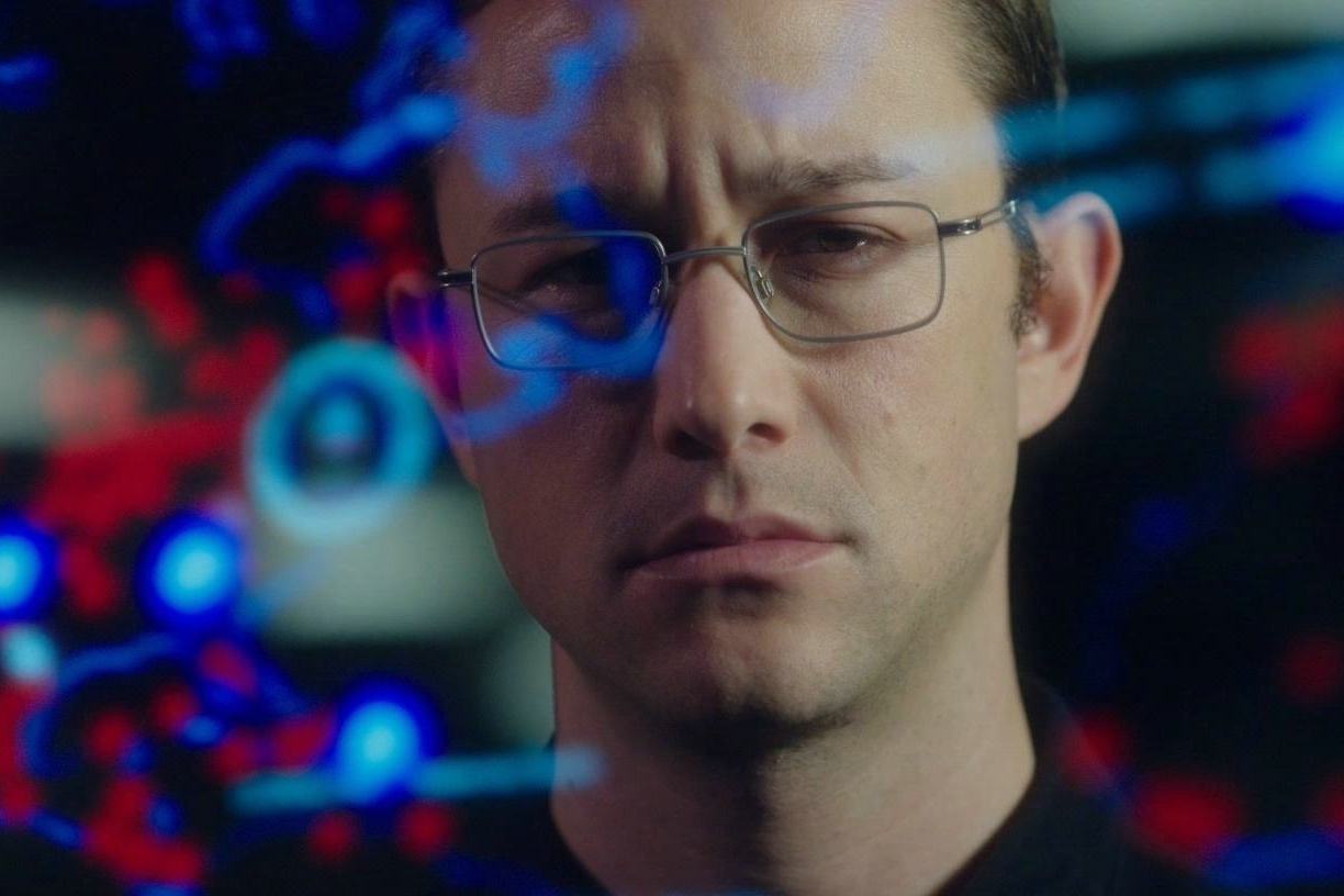 cia特工竟用这种方式将资料带出基地揭露惊人黑幕