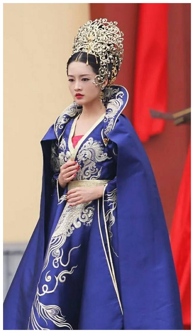 李沁李沁在《楚乔传》中饰演的元淳深受众多网友的