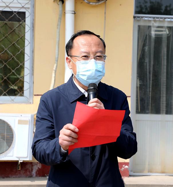 薛泽通为盐山镇机构改革新设立工作机构揭牌