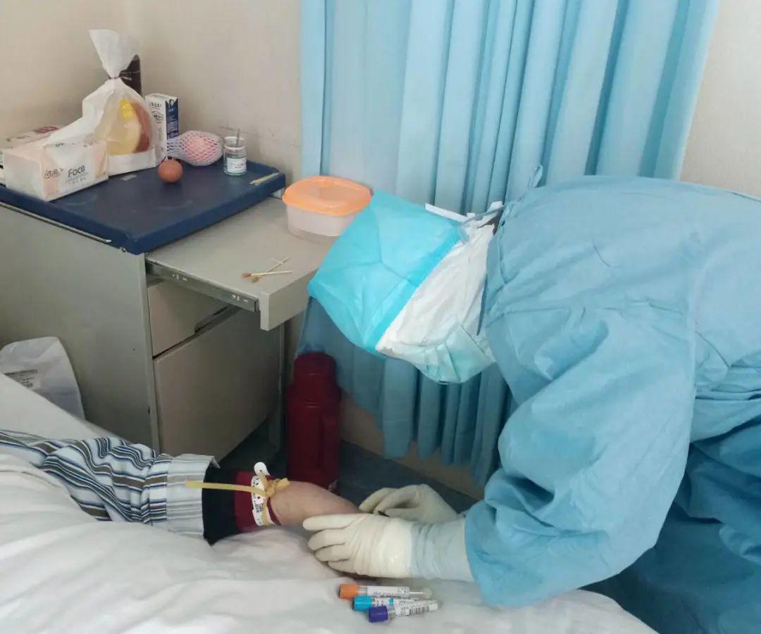 奔赴武汉的门头沟女儿刘宇航,是北京世纪坛医院急诊科的一名护士,她