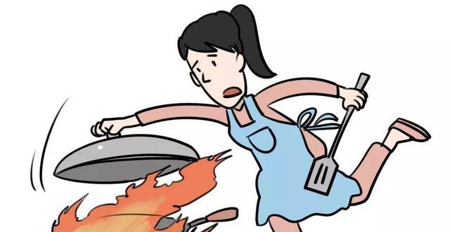 当油锅起火时,千万不要用水灭火,因为水遇油滴后会迅速助长火势.