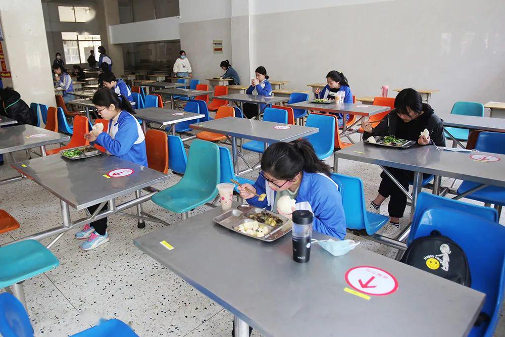 春满校园学子归来不负韶华加油冲刺我市高中中职毕业年级复学复课见闻