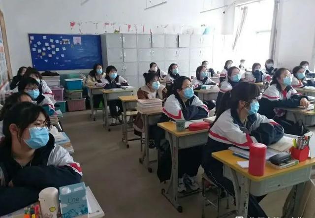 海阳二中的复学第一课,进一步激发了学生的爱国热情,熟知了疫情防控