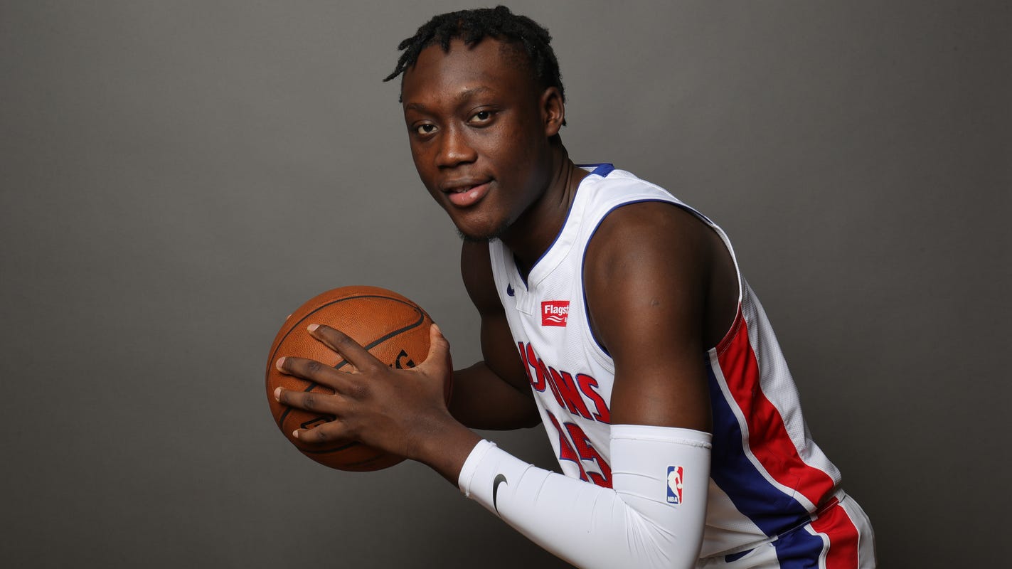 活塞球员敦布亚目前已返回巴黎活塞方面并不知情