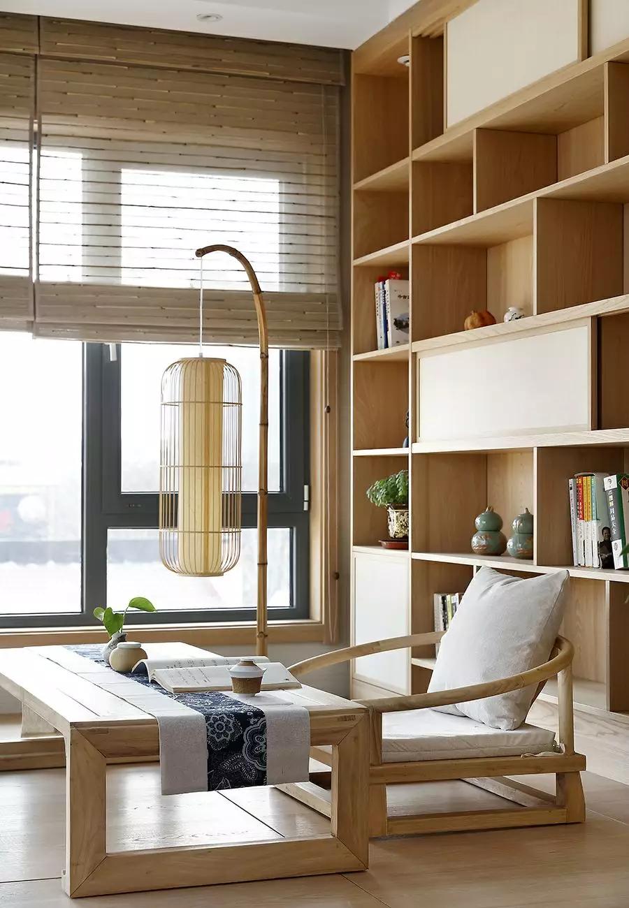 而在榻榻米之上,有中式和日式的两种风格的茶室家具供你选择.