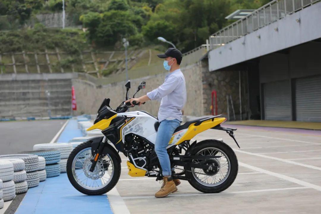 初试三阳symnht200拉力新军的诚意附两个视频