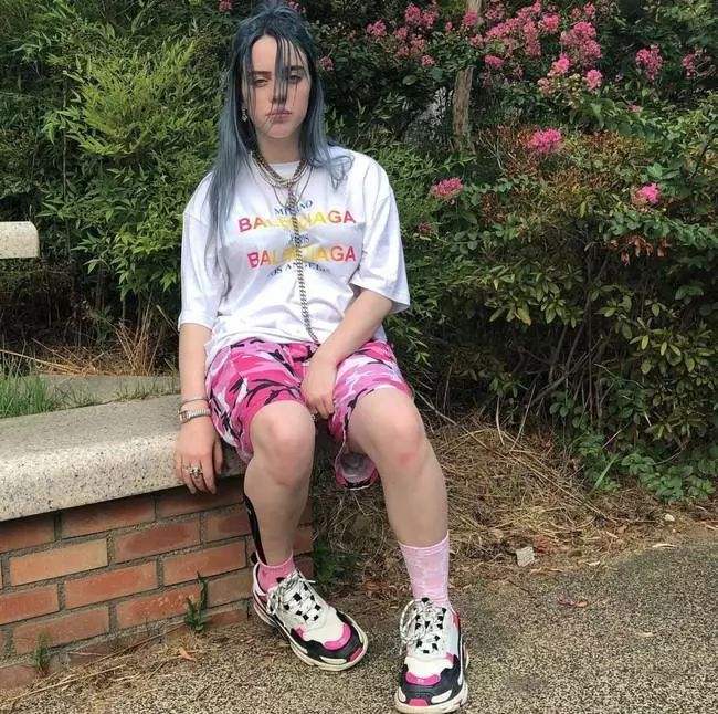 原創billieeilish成名路短短几年達成許多人這輩子夢寐以求的成就